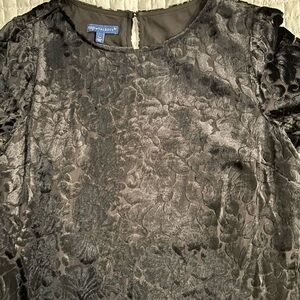 Talbots Black Floral Textured Top LP.cut velvet.
Lined body,unlined 3/4 sleeves.